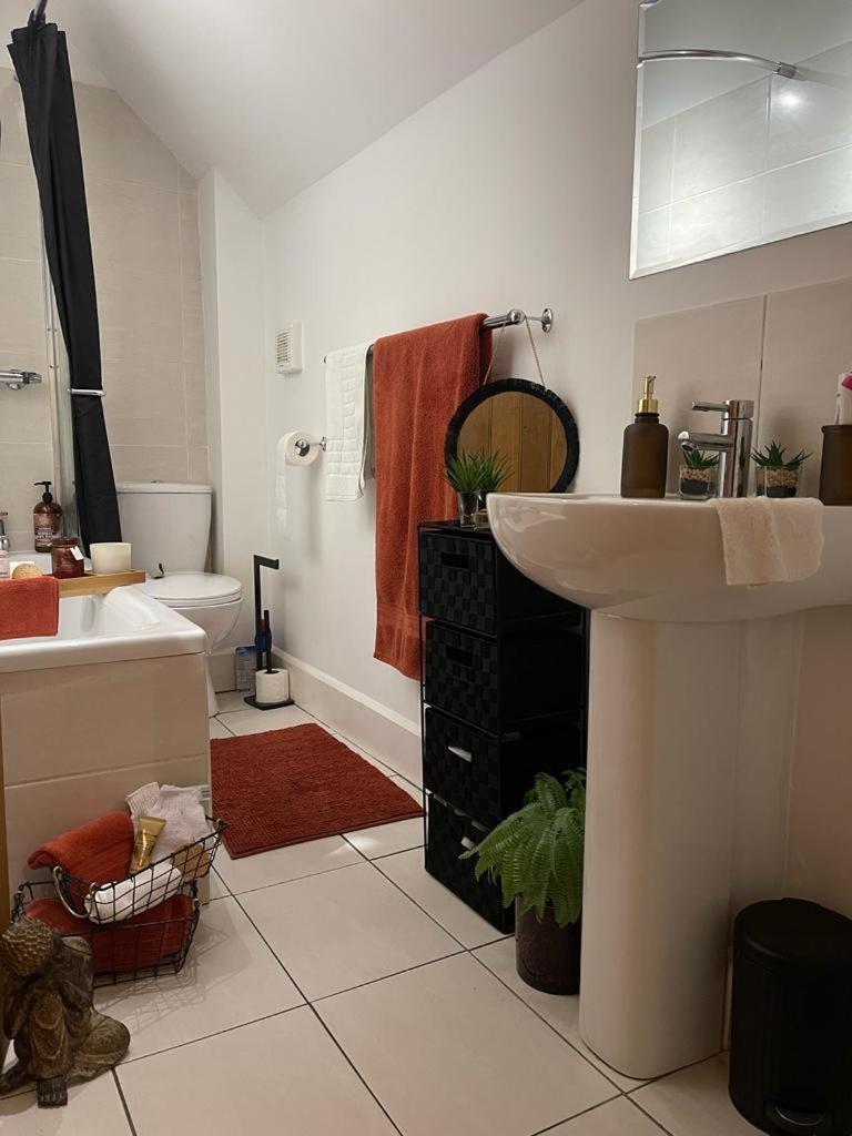 Holiday home The Mews: Gated House With Cricket Club Views